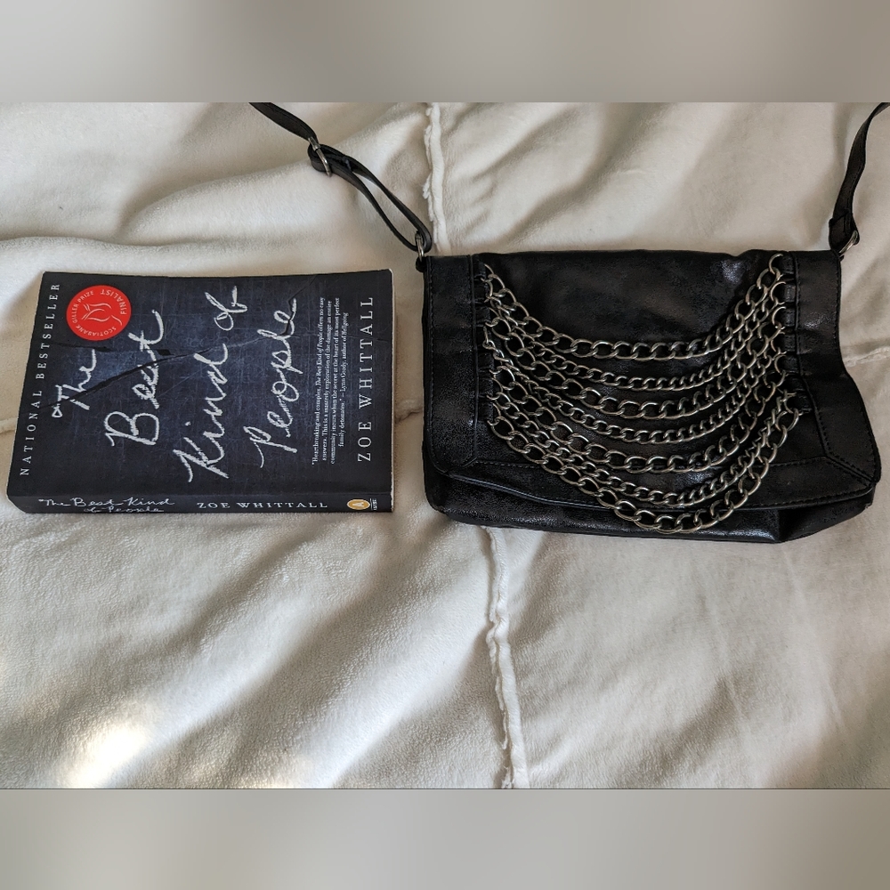 AEO | Chain Link CrossBody | Vegan Leather - Picture 8 of 8